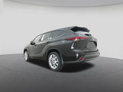 New 2026 Toyota Highlander Limited image 21