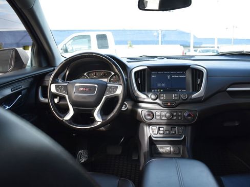 Used 2019 GMC Terrain SLT w/ Preferred Package image 2