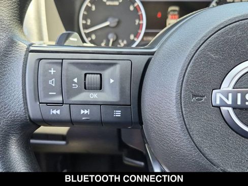 Used 2023 Nissan Rogue S FWD image 17