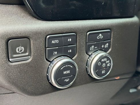 Used 2023 GMC Sierra 1500 Elevation w/ Preferred Package AWD/4WD image 25