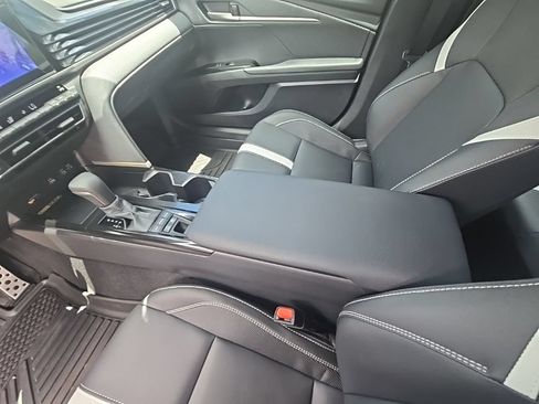 Used 2026 Toyota Camry SE FWD image 28