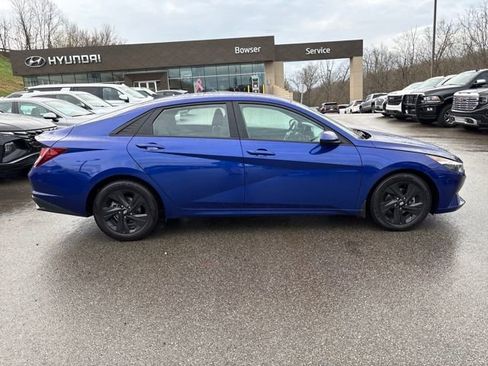 Used 2022 Hyundai Elantra SEL w/ Preferred Accessory Package image 6