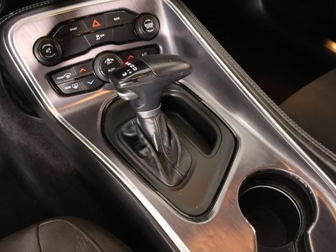 Used 2016 Dodge Challenger SXT RWD image 6
