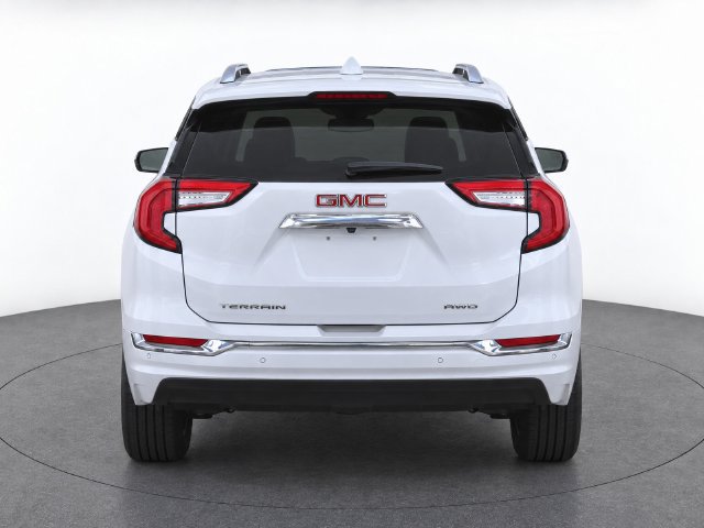 Used 2024 GMC Terrain Denali w/ Denali Premium Package AWD/4WD image 7