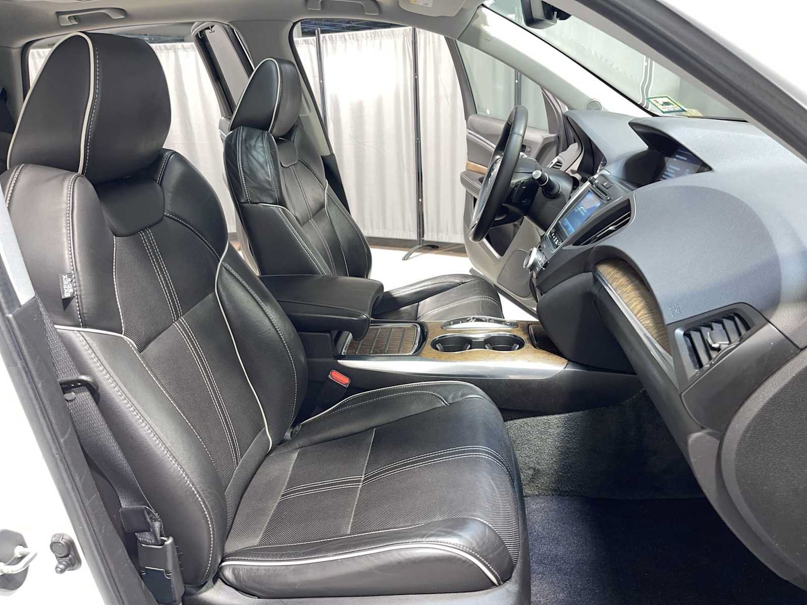 Used 2020 Acura MDX w/ Advance & Entertainment Pkg AWD/4WD image 14