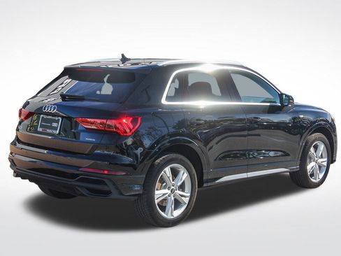 Certified 2024 Audi Q3 2.0T Premium w/ Convenience Package image 9