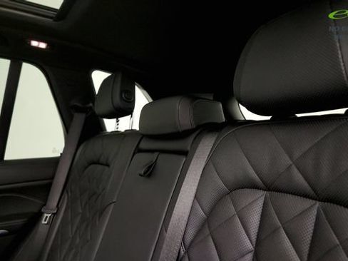 Used 2025 BMW X5 xDrive40i w/ M Sport Package AWD/4WD image 45
