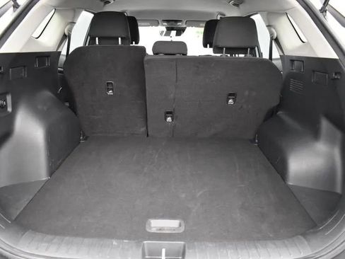 Used 2025 Kia Sportage LX image 16