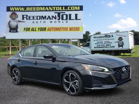 Used 2024 Nissan Altima 2.5 SR w/ SR Premium Package FWD image 1
