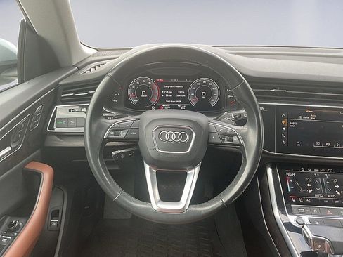 Used 2022 Audi Q8 Premium Plus w/ Premium Plus Package image 9