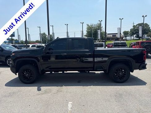 Used 2025 Chevrolet Silverado 2500 Custom w/ Custom Value Package AWD/4WD image 6