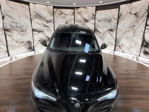 Used 2021 Alfa Romeo Giulia Sprint w/ Nero Edizione image 5