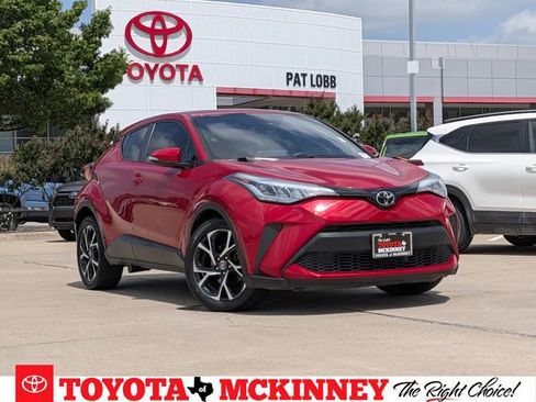 Used 2021 Toyota C-HR XLE FWD image 1