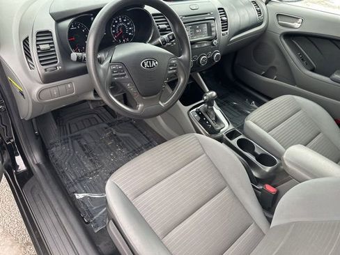 Used 2017 Kia Forte LX w/ LX Popular Package image 31