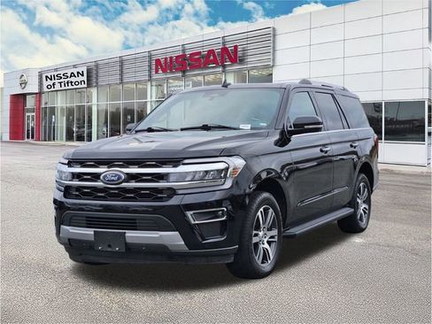 Used 2024 Ford Expedition Limited image 3