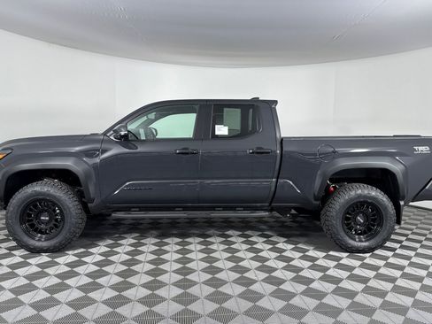 New 2025 Toyota Tacoma TRD Off-Road image 7