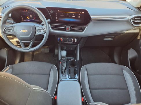 Used 2025 Chevrolet TrailBlazer LT image 7