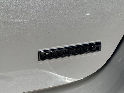 Used 2021 MAZDA MAZDA3 s image 25