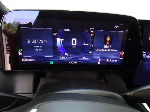 Certified 2026 Chevrolet Equinox EV LT AWD/4WD image 16