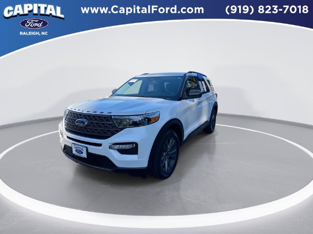 Certified 2021 Ford Explorer XLT w/ Equipment Group 202A AWD/4WD image 4