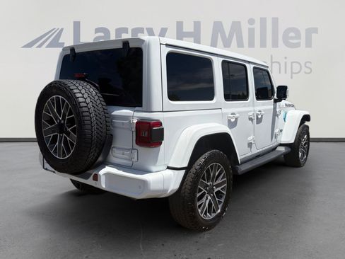 Used 2024 Jeep Wrangler High Altitude AWD/4WD image 5