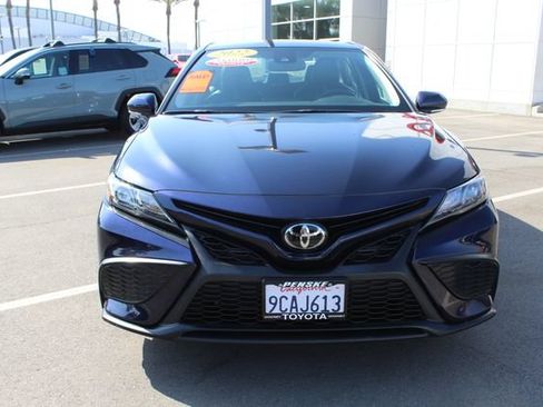 Certified 2022 Toyota Camry SE w/ Convenience Package AWD/4WD image 3
