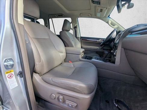 Used 2019 Lexus GX 460 Luxury image 19