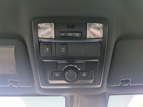 Used 2019 Toyota Tacoma TRD Off-Road AWD/4WD image 23