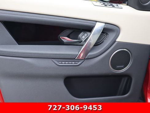 Used 2023 Land Rover Discovery Sport SE image 13