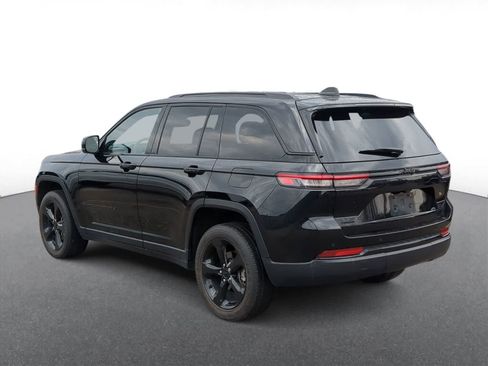 Certified 2023 Jeep Grand Cherokee Altitude image 6