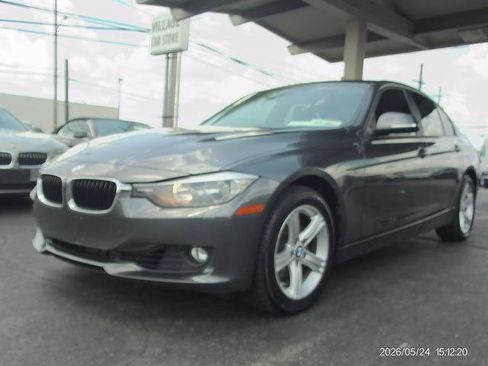 Used 2014 BMW 328i xDrive Sedan AWD/4WD image 1