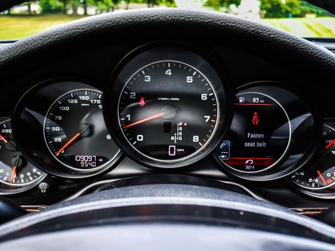 Used 2016 Porsche Panamera Edition image 7