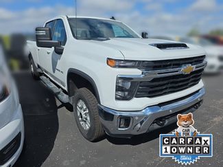 Used 2025 Chevrolet Silverado 2500 LT w/ Safety Package AWD/4WD video 3
