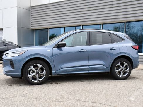 Used 2024 Ford Escape ST-Line w/ Tech Pack #1 AWD/4WD image 2