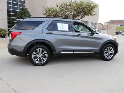 Certified 2024 Ford Explorer XLT w/ Equipment Group 202A AWD/4WD image 7