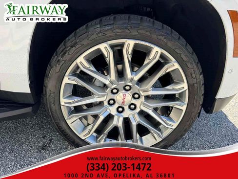 Used 2025 GMC Yukon Denali AWD/4WD image 51