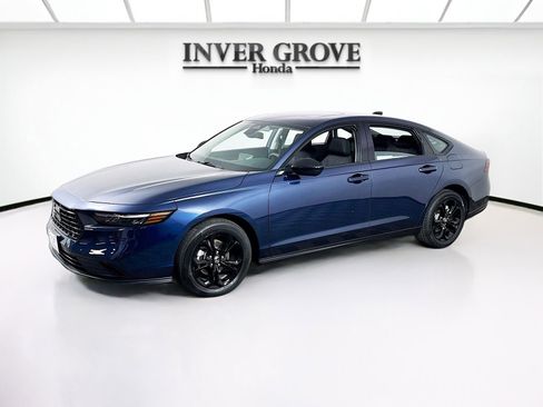 Certified 2025 Honda Accord SE image 1