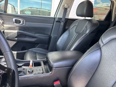 Used 2023 Kia Sorento S w/ Panoramic Sunroof Package AWD/4WD image 14