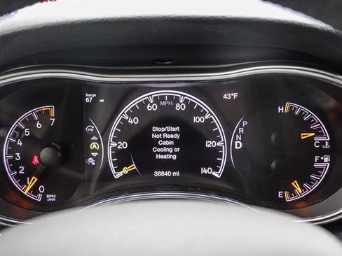 Used 2021 Jeep Grand Cherokee Laredo image 30