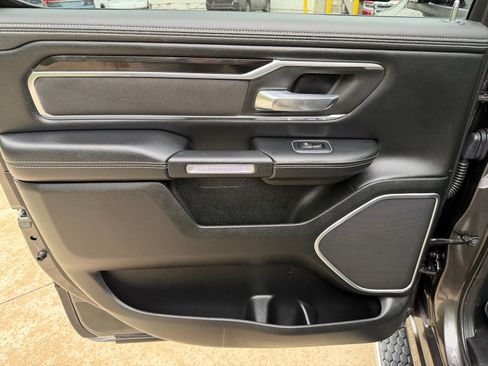 Used 2020 RAM 1500 Laramie AWD/4WD image 23