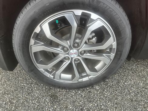 Used 2018 GMC Terrain SLT w/ Preferred Package FWD image 8