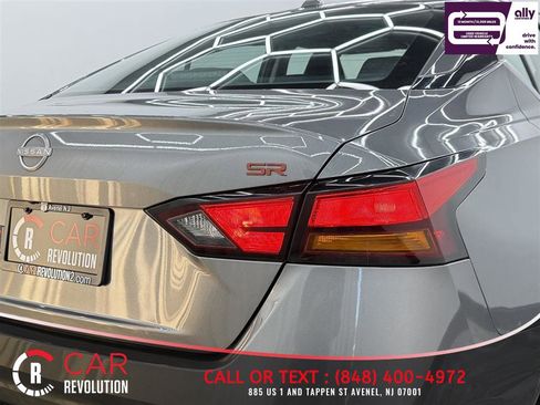 Used 2023 Nissan Altima 2.5 SR FWD image 38
