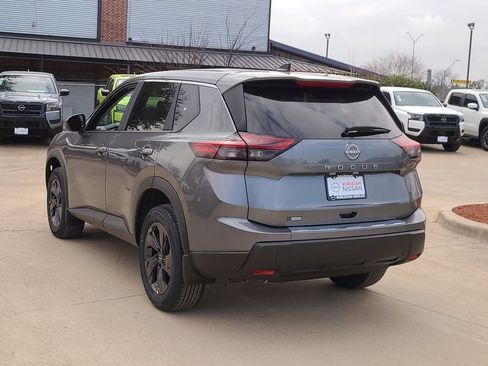 New 2026 Nissan Rogue SV w/ Cold Weather Package FWD image 2