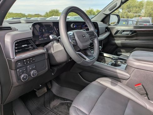 Certified 2025 Chevrolet Tahoe Z71 w/ Comfort Package image 9