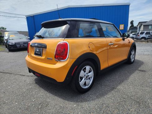 Used 2017 MINI Cooper 2-Door Hardtop FWD image 5