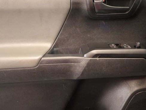 Used 2023 Toyota Tacoma SR w/ SR Convenience Package image 10