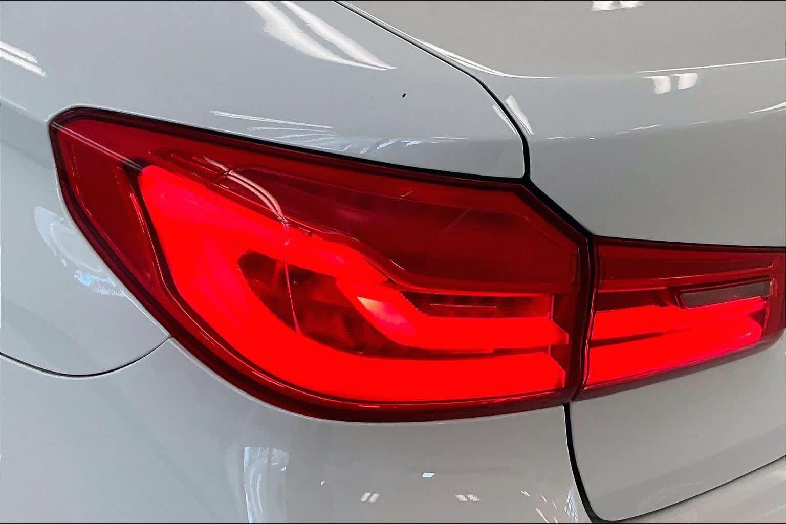 Used 2019 BMW 530i w/ Convenience Package RWD image 26