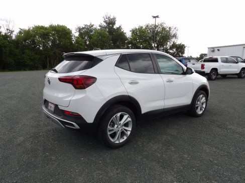 Used 2022 Buick Encore GX Preferred w/ Cold Weather Comfort Package AWD/4WD image 4