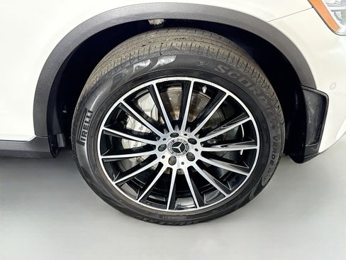 Used 2022 Mercedes-Benz GLC 300 w/ AMG Line image 32