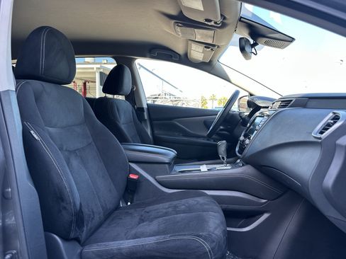 Used 2020 Nissan Murano SV FWD image 23